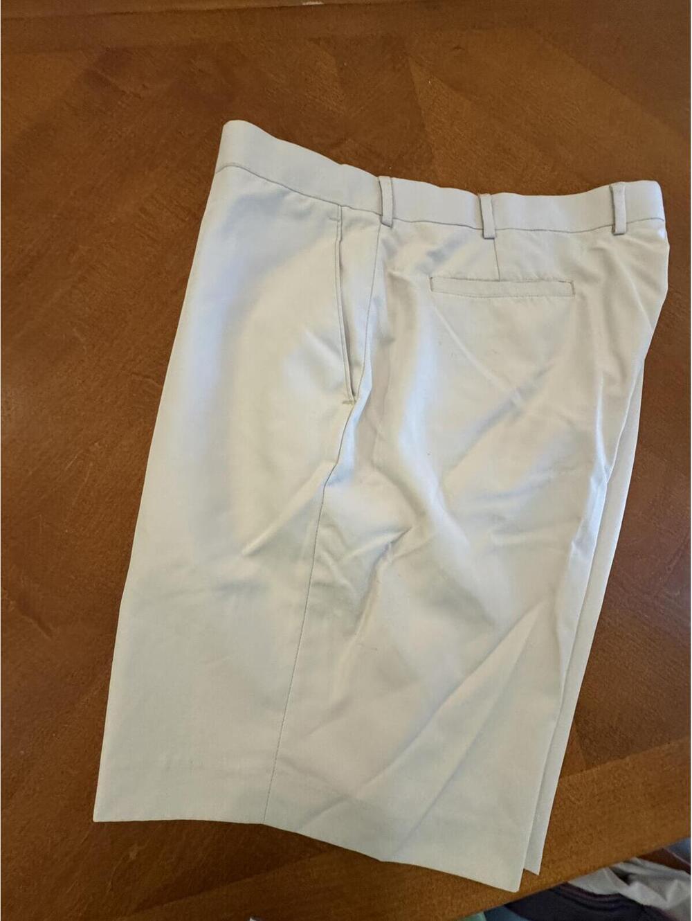 Louis Raphael Golf Men's Beige Polyester Dress Shorts Size 44